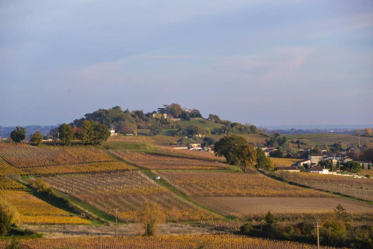 拉涩爱萨克酒店 Saint-Michel-de-Fronsac 外观 照片